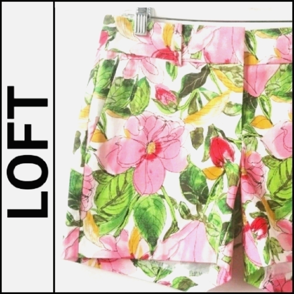 𝅺ANN TAYLOR FACTORY Foral Shorts!